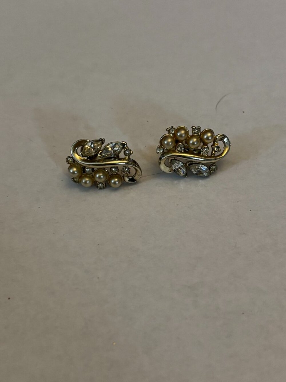 Screw back clip earrings silver tone rhinestones pearls scroll